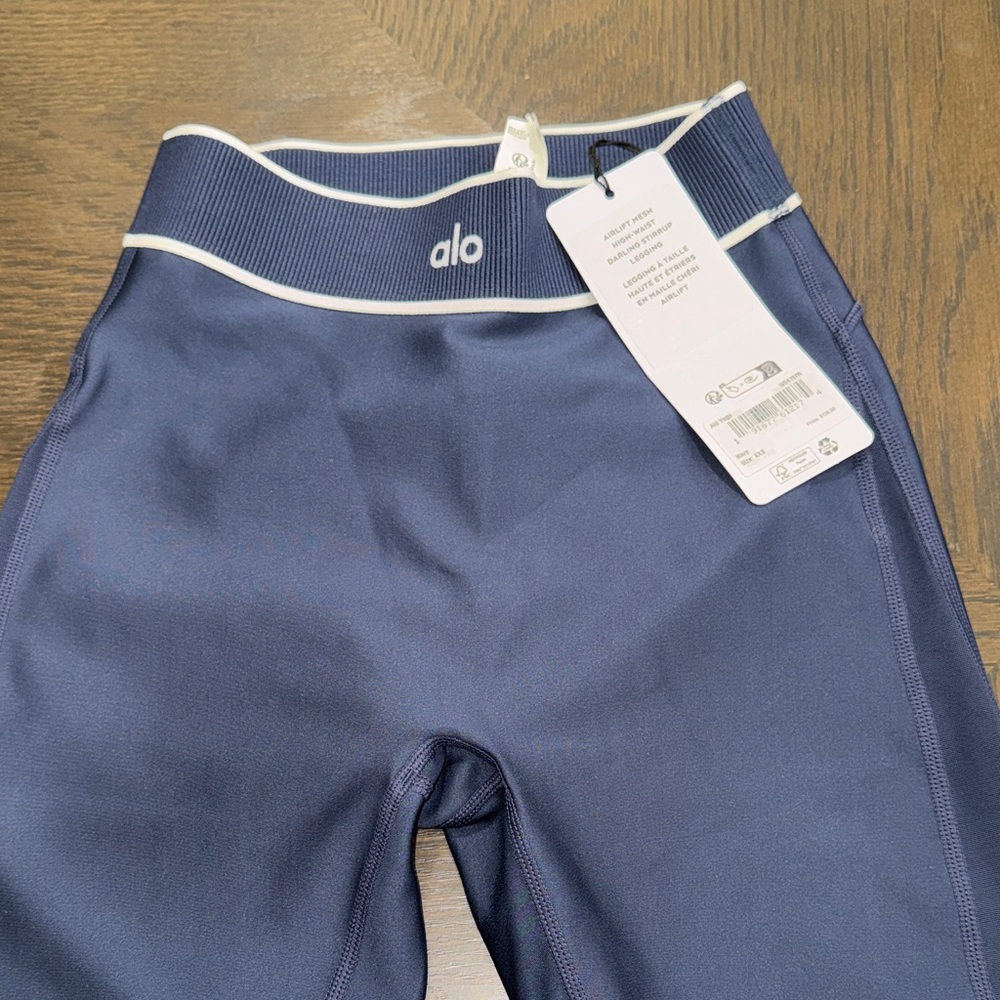 NWT ALO Yoga airlift Mesh High Waist Darling Stirrup Legging Navy size XXS - Picture 8 of 12